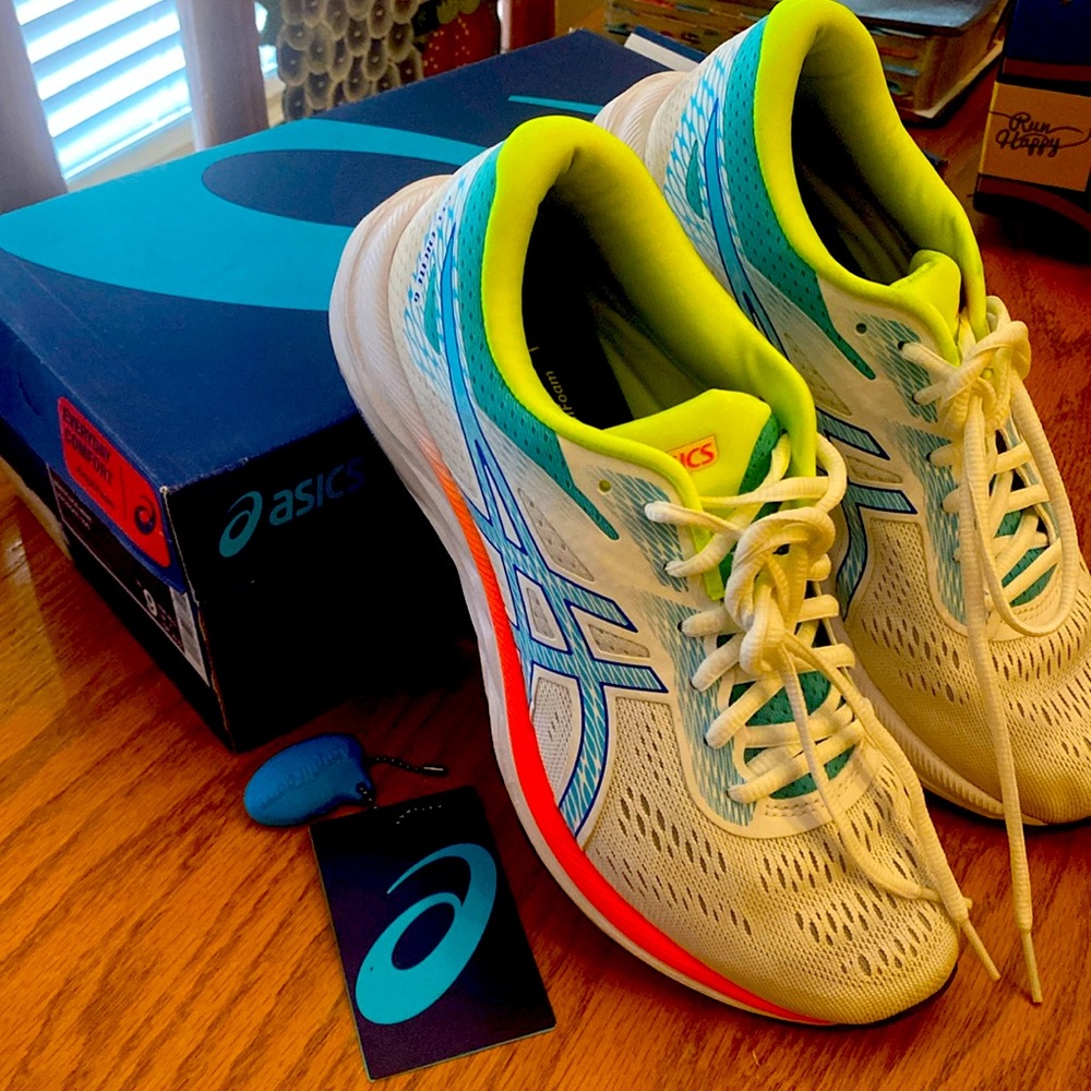 ASICS gel excite in like new condition